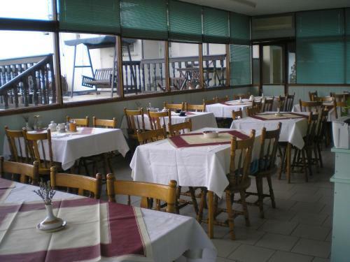 Hostal Pansion Adria Haus