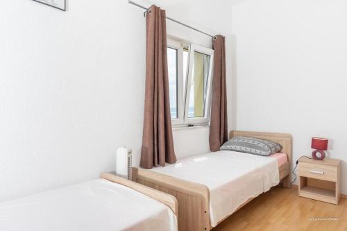 Apartments By The Sea Posedarje (novigrad) - 6190