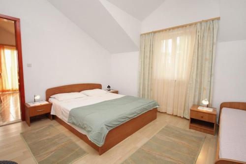 Apartment Postira 3244b