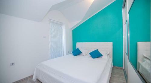 Apartments By The Sea Povlja (brac) - 14126