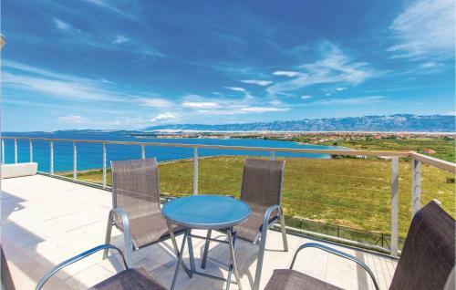 Apartment Povljana With Sea View I