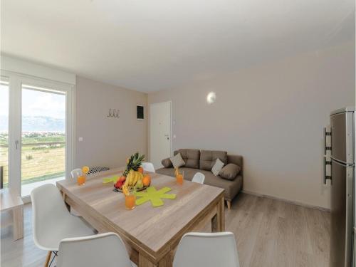 Apartment Povljana With Sea View II