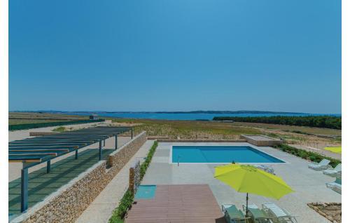 Apartment Povljana With Sea View II