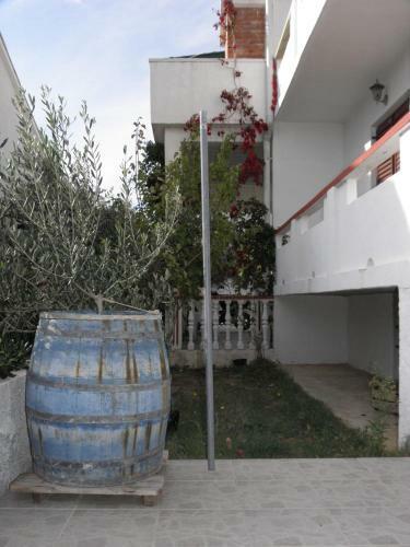 Apartments Pere
