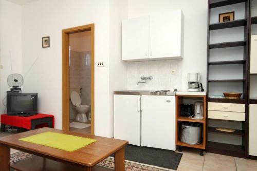 Apartments By The Sea Preko (ugljan) - 3489