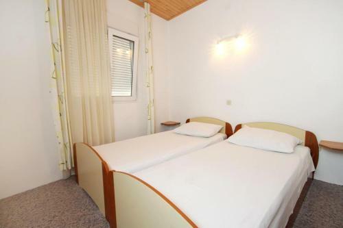 Apartments By The Sea Preko (ugljan) - 3489