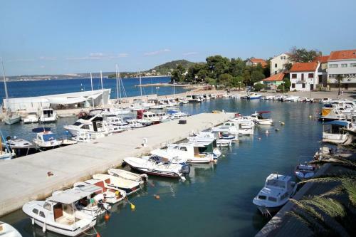 Apartments By The Sea Preko (ugljan) - 3489