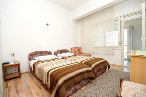 Hostal Twin Room Preko 8180b