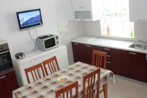 Seaside Holiday House Preko (ugljan) - 12078