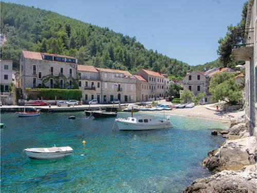 Six-bedroom Holiday Home Prigradica With Sea View 07