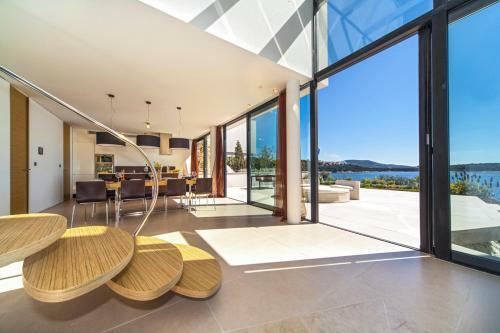 Primosten Villa Sleeps 6 Pool Air Con Wifi