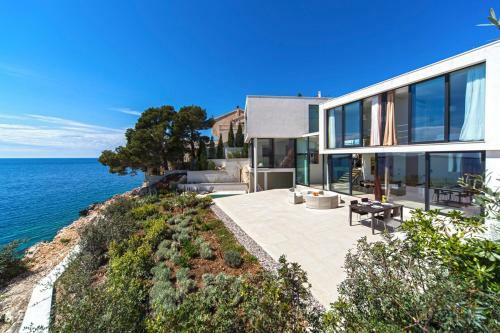 Primosten Villa Sleeps 6 Pool Air Con Wifi