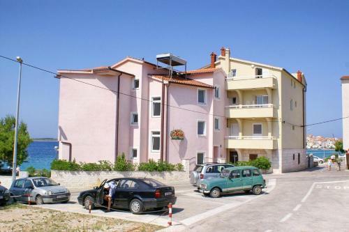 Apartment Primosten 3088b