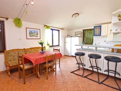 Apartments With Pool 749