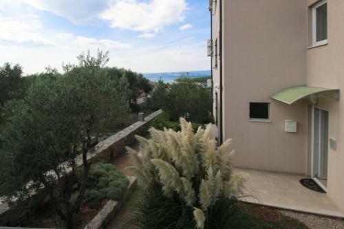 Apartment Lovro