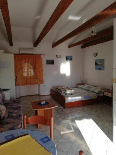 Apartments With A Parking Space Punat (krk) - 15451