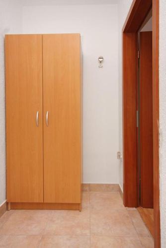 Apartments With A Parking Space Punat (krk) - 10421