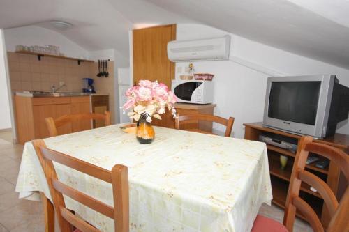 Apartments With A Parking Space Punat (krk) - 5373