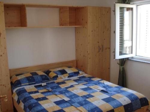 Apartments With A Parking Space Banjol (rab) - 14134