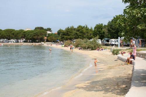 Apartments With A Parking Space Banjol (rab) - 14138
