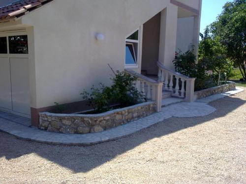 Apartments With A Parking Space Banjol (rab) - 15463