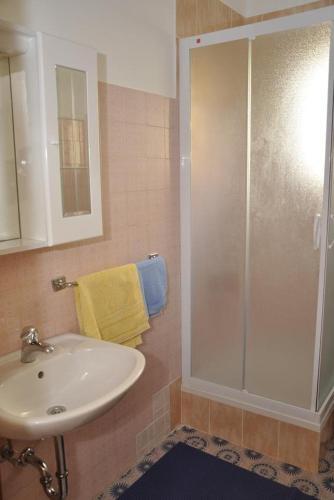 Apartments By The Sea Barbat (rab) - 14512