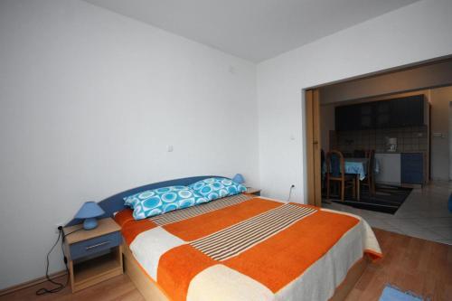Apartments With A Parking Space Kampor (rab) - 5018