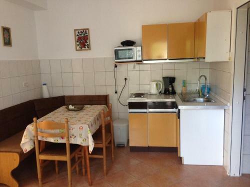 Rabac Apartment Sleeps 5 Air Con Wifi