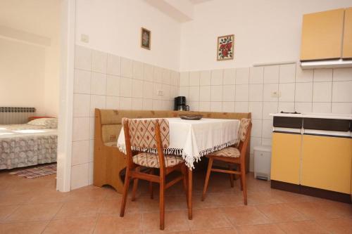 Rabac Apartment Sleeps 5 Air Con Wifi