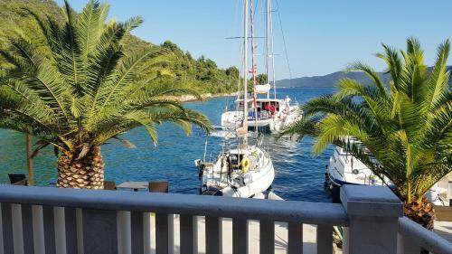Hostal Double Room Rava 15880f
