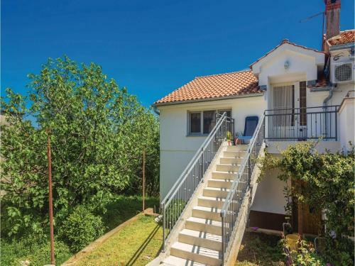 Two-bedroom Apartment In Risika