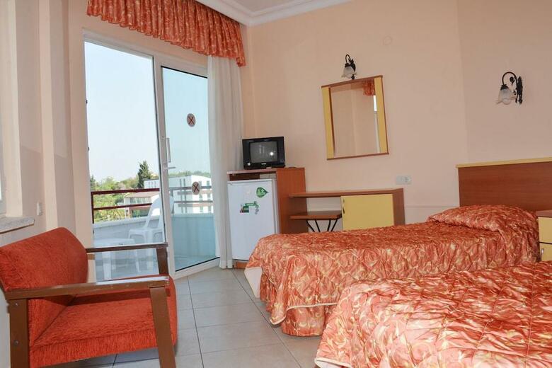 Hotel Kervan Side