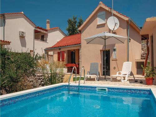 Two-bedroom Holiday Home In Rogoznica