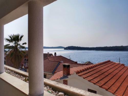 Apartments Klisovi?