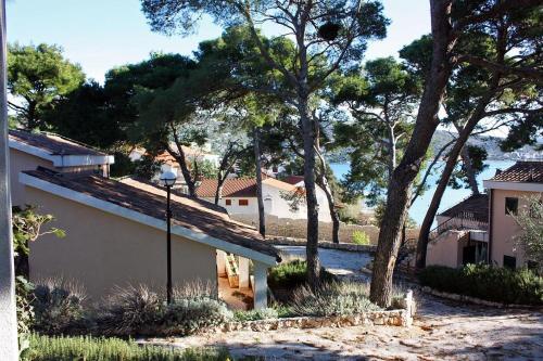 Apartments By The Sea Rogoznica - 3196