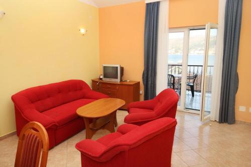 Apartments By The Sea Rogoznica - 3200