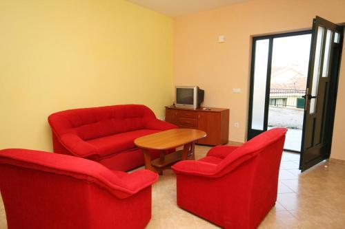 Apartments By The Sea Rogoznica - 3200