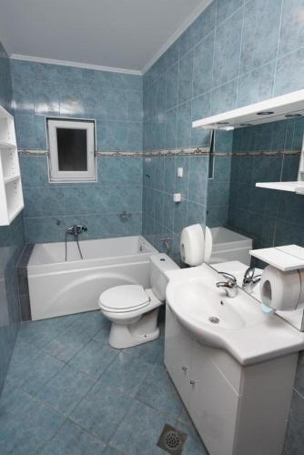 Apartments By The Sea Rogoznica - 3200