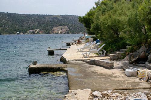 Apartments By The Sea Rogoznica - 1092