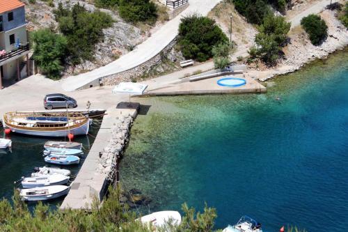 Apartments With A Parking Space Sali (dugi Otok) - 8083
