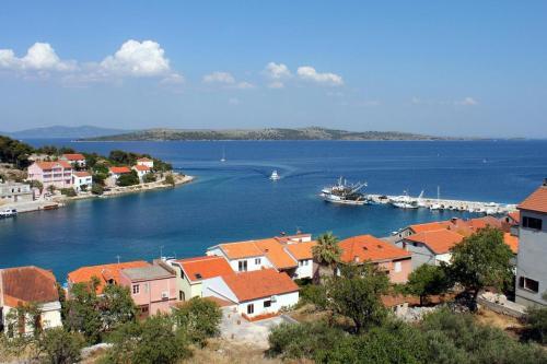 Apartments With A Parking Space Sali (dugi Otok) - 8083