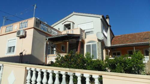 Apartments With A Parking Space Sali (dugi Otok) - 8153
