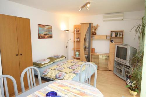 Apartments With A Parking Space Selce (crikvenica) - 5518