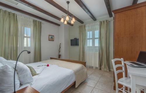 Luxury Villa Sana With Pool And Relaxing Panoramic View