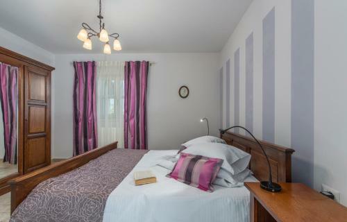 Luxury Villa Sana With Pool And Relaxing Panoramic View
