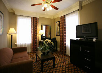 Hotel Clarion Inn & Suites New Orleans