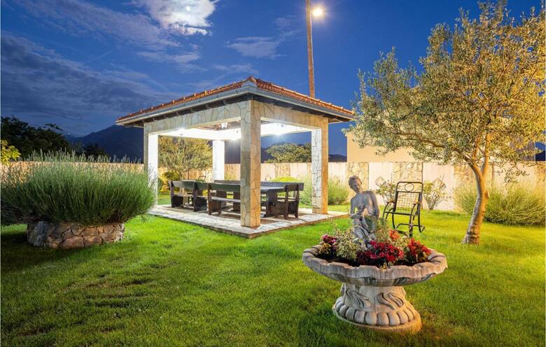 Holiday Home Sestanovac Put Zezevice