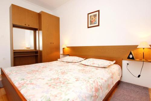 Apartments By The Sea Sevid (trogir) - 9468