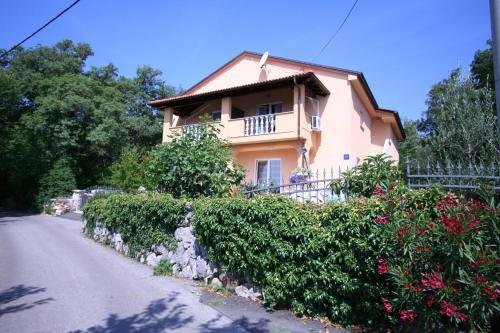 Apartments In Silo/insel Krk 13442