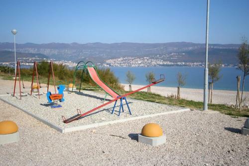 Apartment In Silo/insel Krk 13468